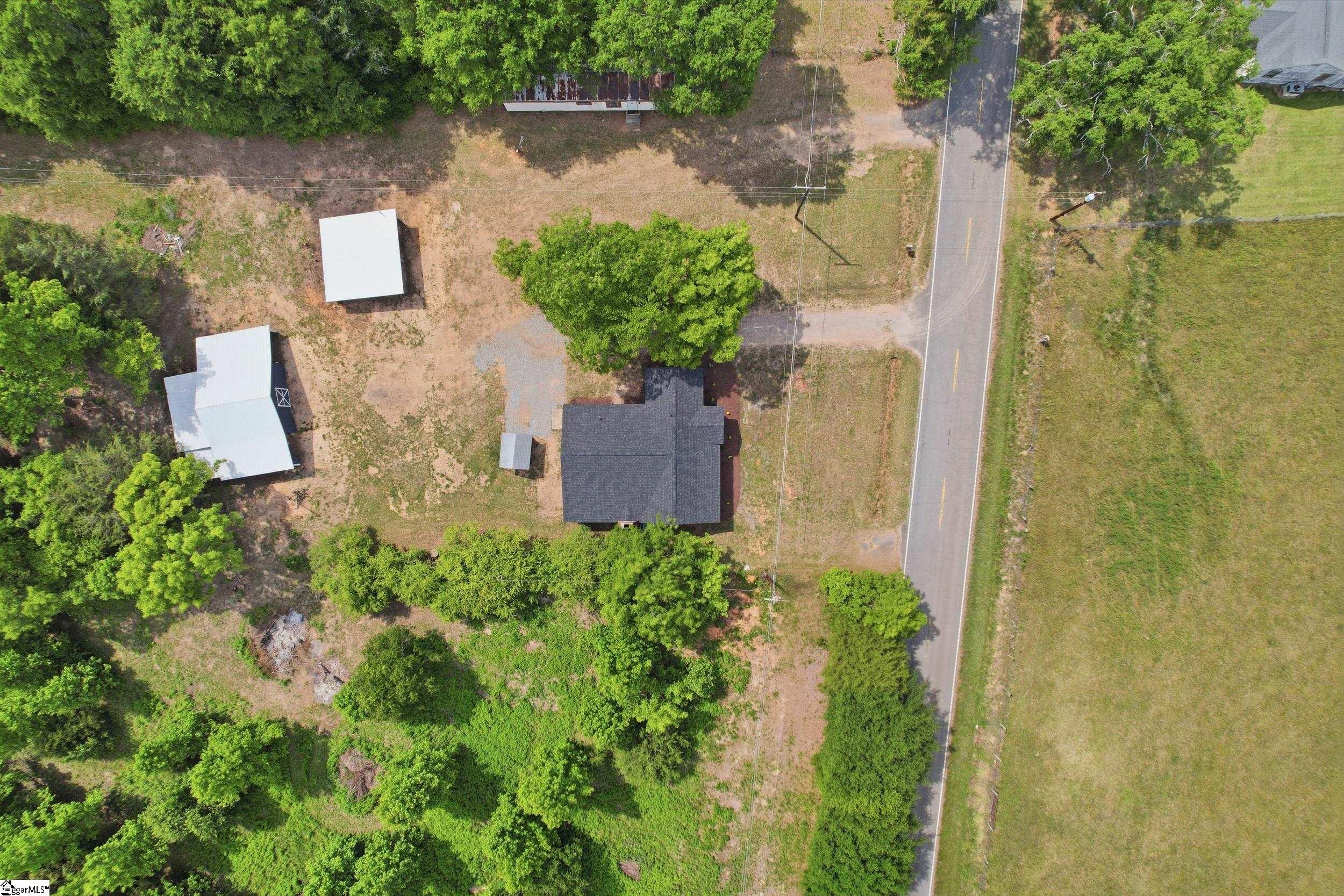 1943 Holliday Dam Road Belton, SC 29627 - Photo 2 of 34