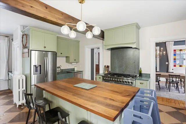 $949,900 | 161 Harbor Road, Shelburne, VT 05482