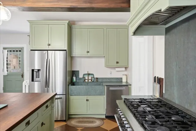 $949,900 | 161 Harbor Road, Shelburne, VT 05482