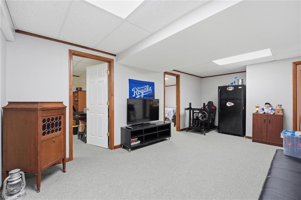 820 Southwest Benjamin Circle Lee's Summit, MO 64081 - Photo 26 of 37
