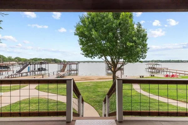 $647,000 | 313 Lake Front Drive, Mabank, TX 75156
