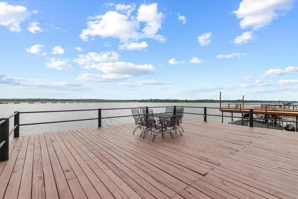 $647,000 | 313 Lake Front Drive, Mabank, TX 75156