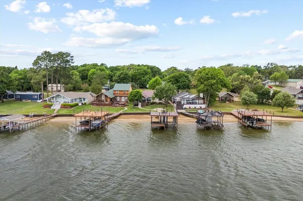 $647,000 | 313 Lake Front Drive, Mabank, TX 75156