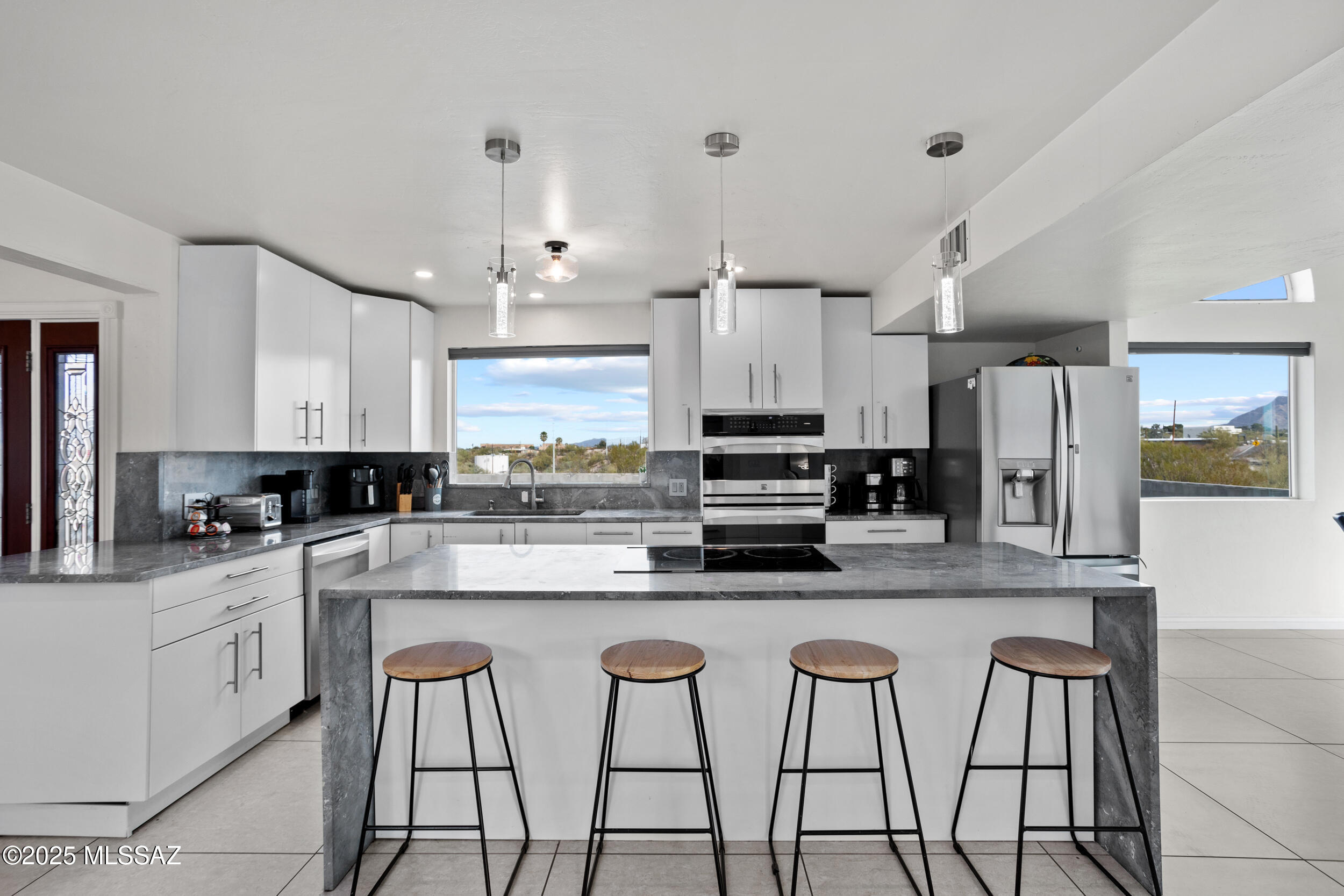 1061 West Roller Coaster Road Tucson, AZ 85704 - Photo 7 of 50 Gallery Image 7
