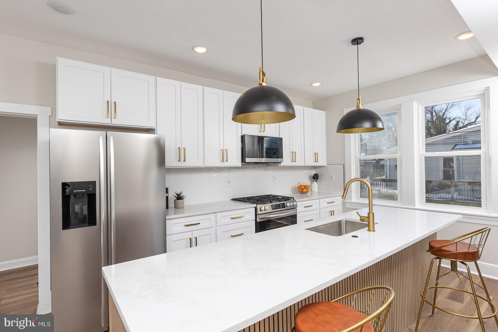 7701 Old Harford Road Parkville, MD 21234 - Photo 2 of 32