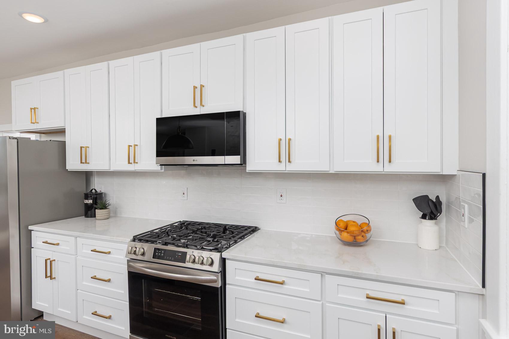 7701 Old Harford Road Parkville, MD 21234 - Photo 4 of 32