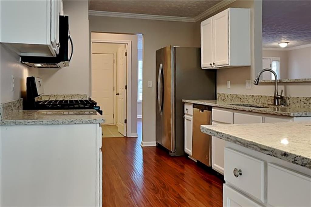 2910 Evergreen Eve Crossing Dacula, GA 30019 - Photo 4 of 18