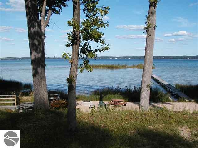 508 Hidden Ridge Drive Traverse City, MI 49686 - Photo 7 of 9 1710055-6.JPG