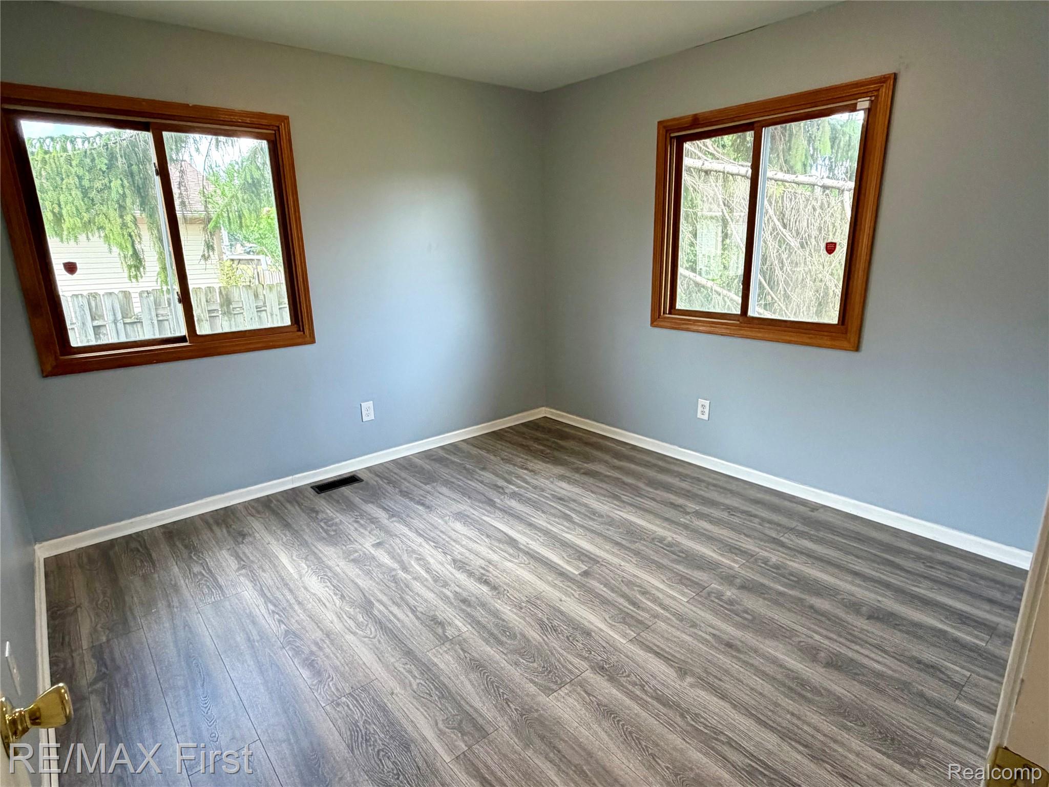 2830 Hessel Avenue Rochester, MI 48307 - Photo 14 of 27 IMG_3705.jpeg