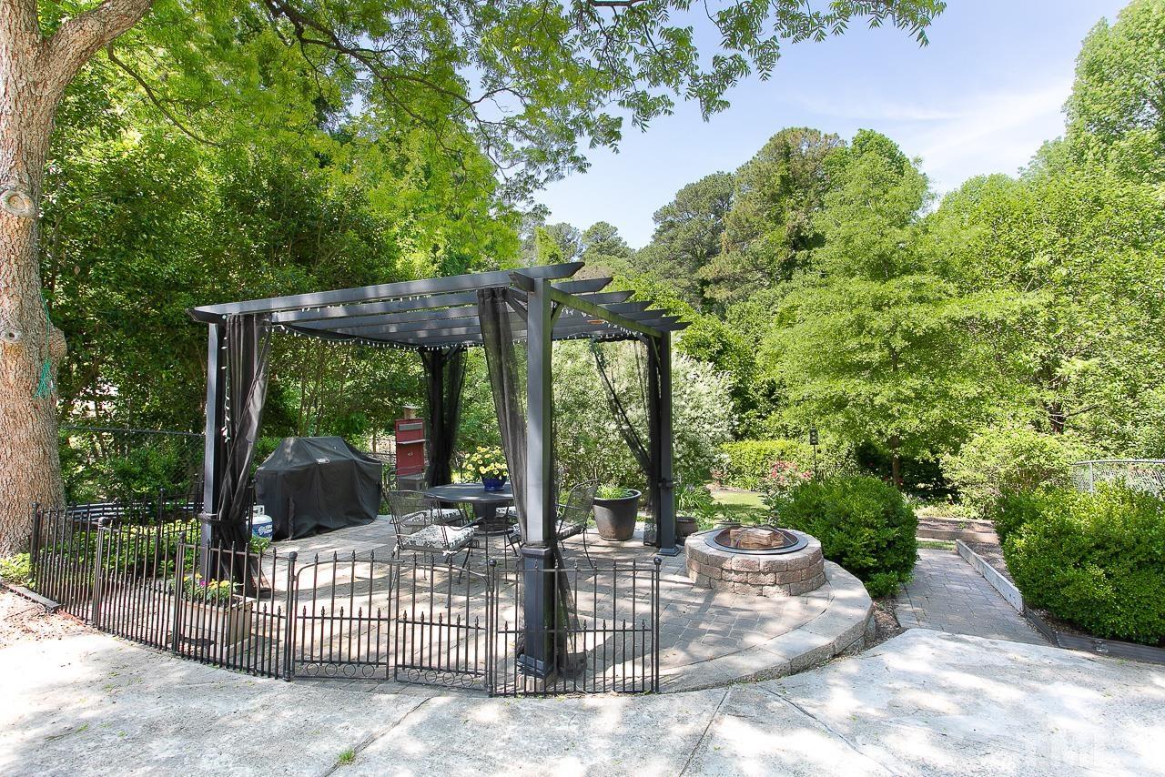 2108 Chapel Hill Road Durham, NC 27707 - Photo 43 of 51 Gallery Image 43