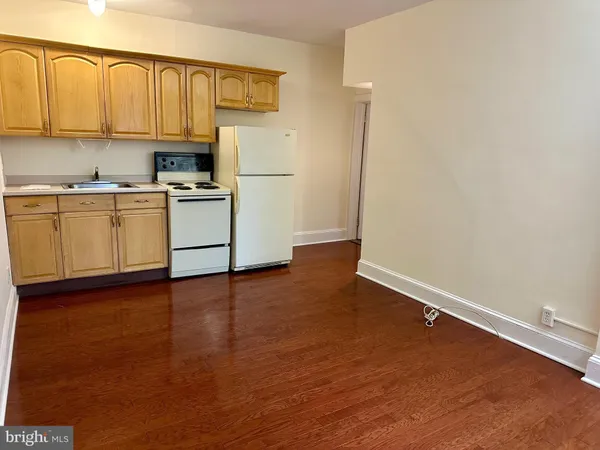 $1,150 | 414 West Avenue, Unit B, Jenkintown, PA 19046