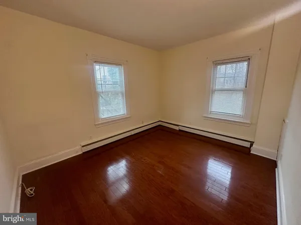 $1,150 | 414 West Avenue, Unit B, Jenkintown, PA 19046