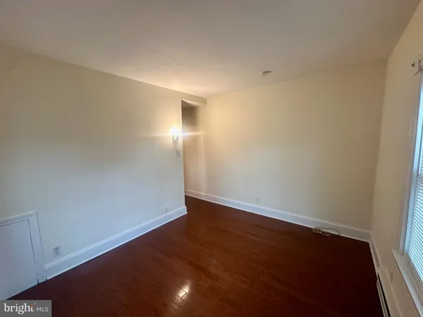 $1,150 | 414 West Avenue, Unit B, Jenkintown, PA 19046