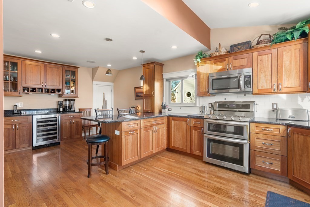 22 Holmes Road Medford, MA 02155 - Photo 8 of 32 Gallery Image 8