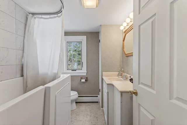 $749,900 | 227 Greely Road, Cumberland, ME 04021