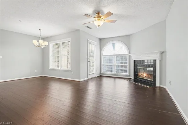 $1,300 | 421 Rivertree Lane, Winston-Salem, NC 27103