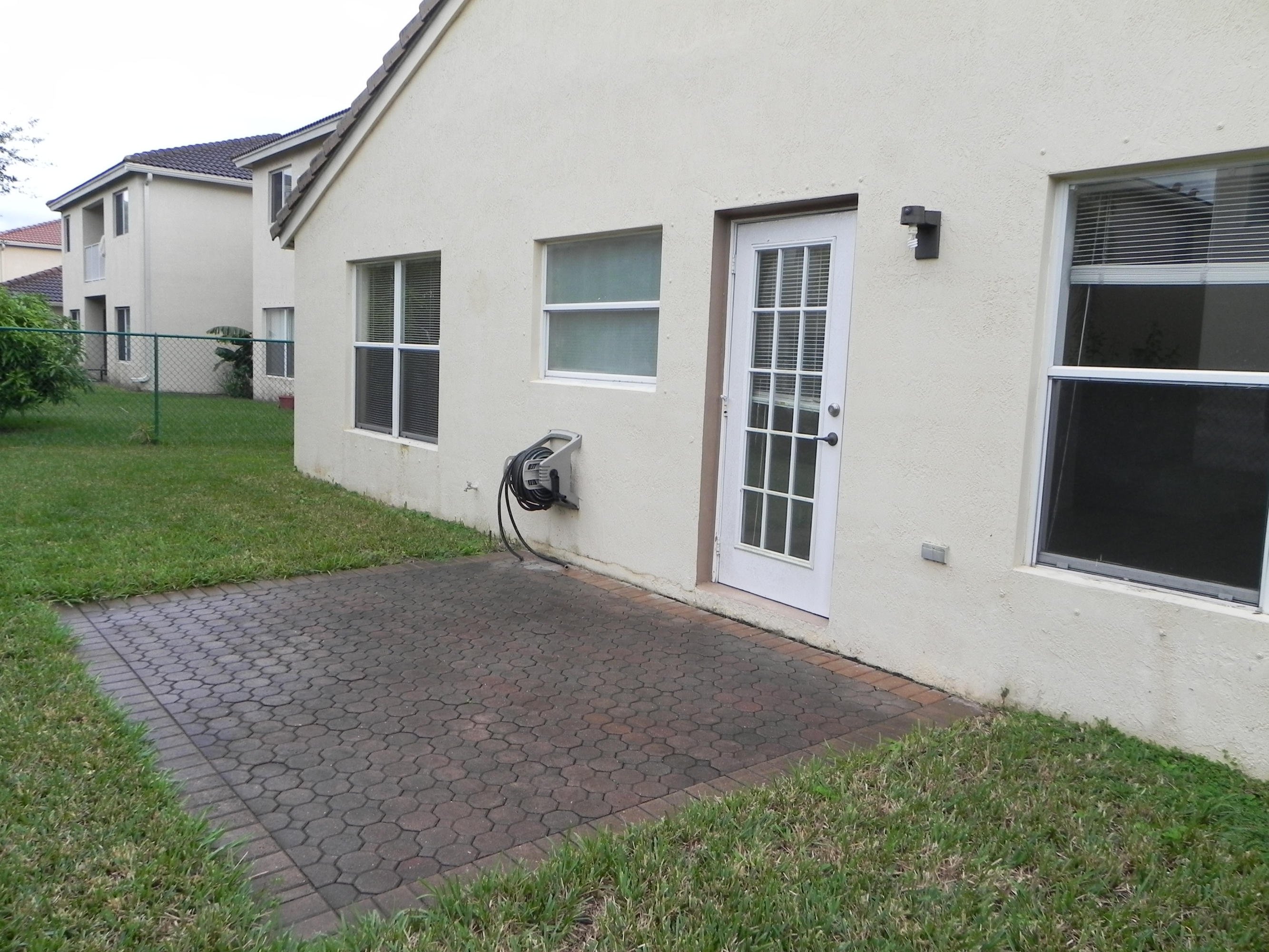 2024 Little Torch Street Riviera Beach, FL 33407 - Photo 8 of 12 DSCN8230