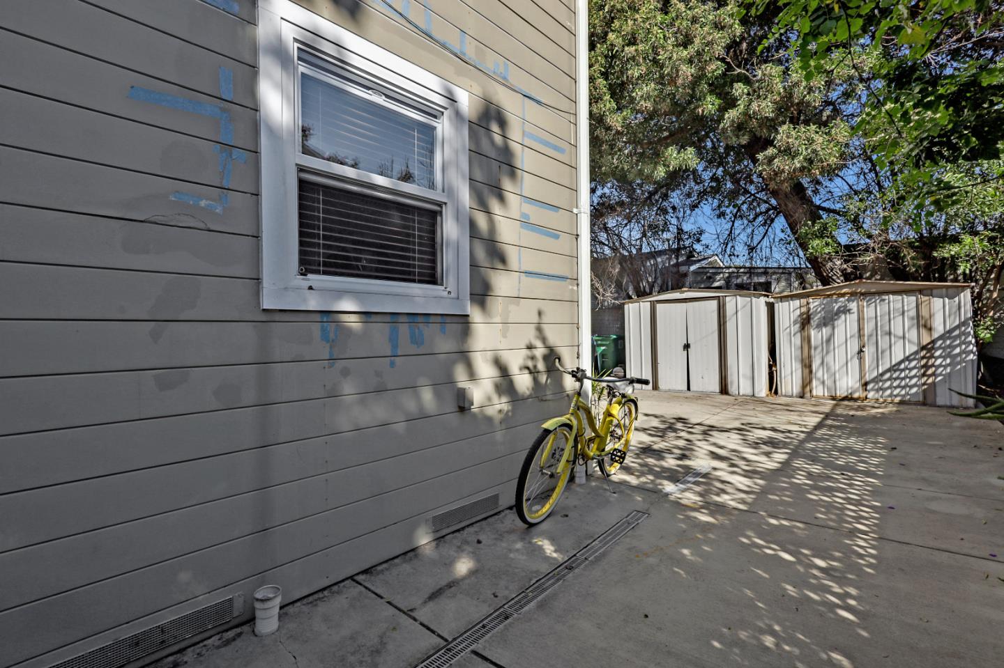 1226 Russell Street Berkeley, CA 94702 - Photo 36 of 38 a view of a house with a patio