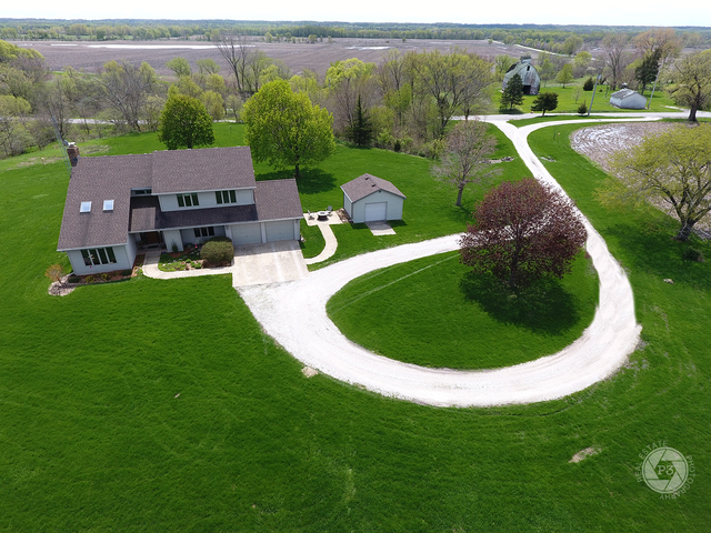 4900 Stockdale Road Morris, IL 60450 - Photo 2 of 33 an aerial view of a house