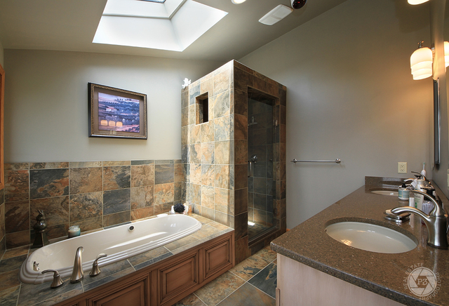 4900 Stockdale Road Morris, IL 60450 - Photo 20 of 33 a bathroom with a sink and a mirror