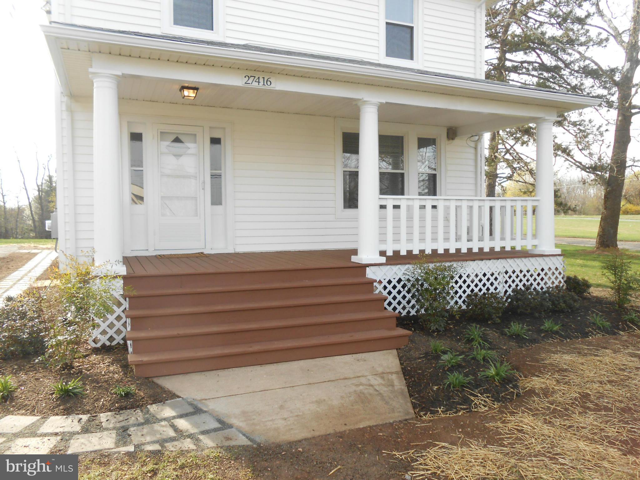 27416 Ridge Road Damascus, MD 20872 - Photo 4 of 30 Exterior (Front)