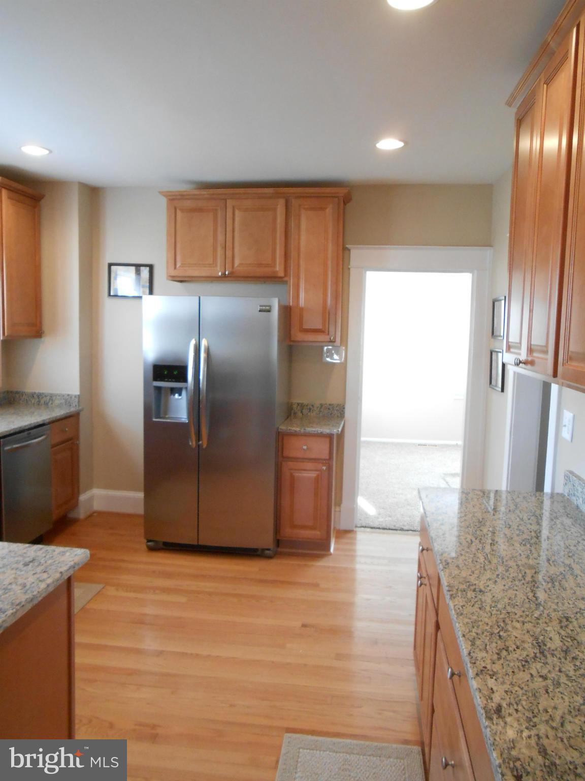 27416 Ridge Road Damascus, MD 20872 - Photo 8 of 30 Kitchen