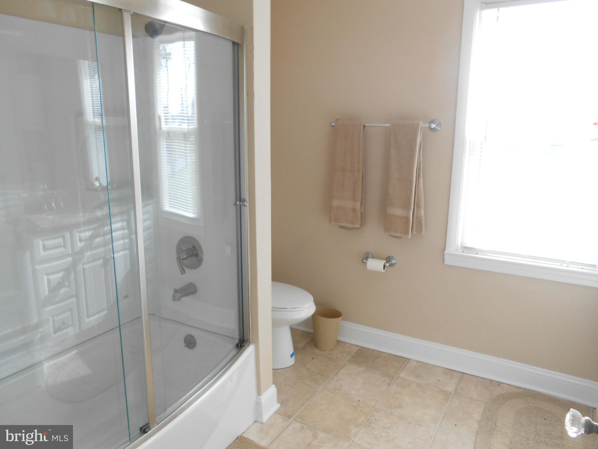 27416 Ridge Road Damascus, MD 20872 - Photo 9 of 30 Bath