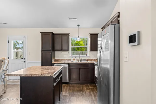 $1,625 | 215 Timber Jack Court, Jacksonville, NC 28546