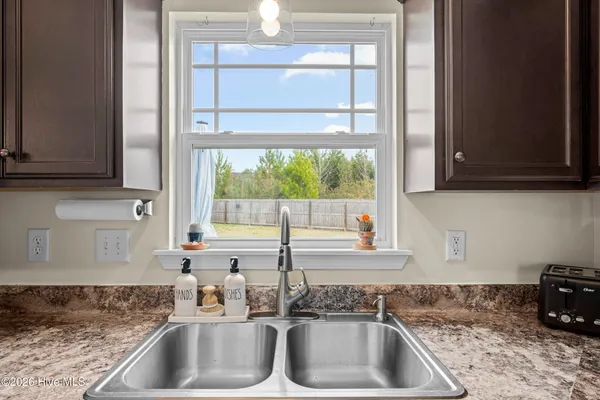 $1,625 | 215 Timber Jack Court, Jacksonville, NC 28546