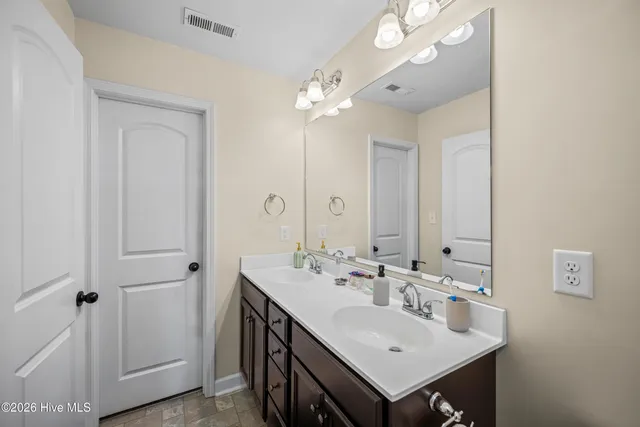 $1,700 | 215 Timber Jack Court, Jacksonville, NC 28546