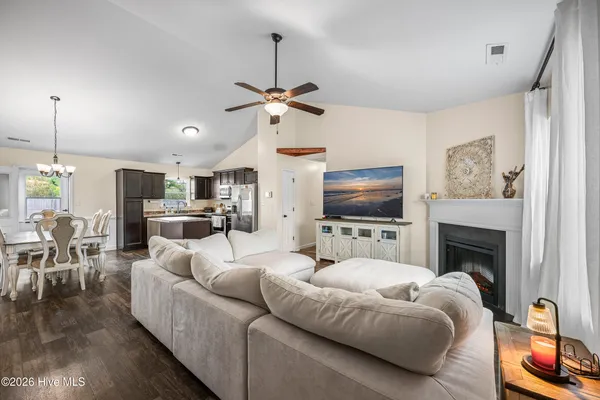 $1,625 | 215 Timber Jack Court, Jacksonville, NC 28546