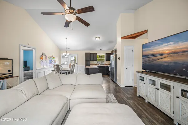 $1,625 | 215 Timber Jack Court, Jacksonville, NC 28546