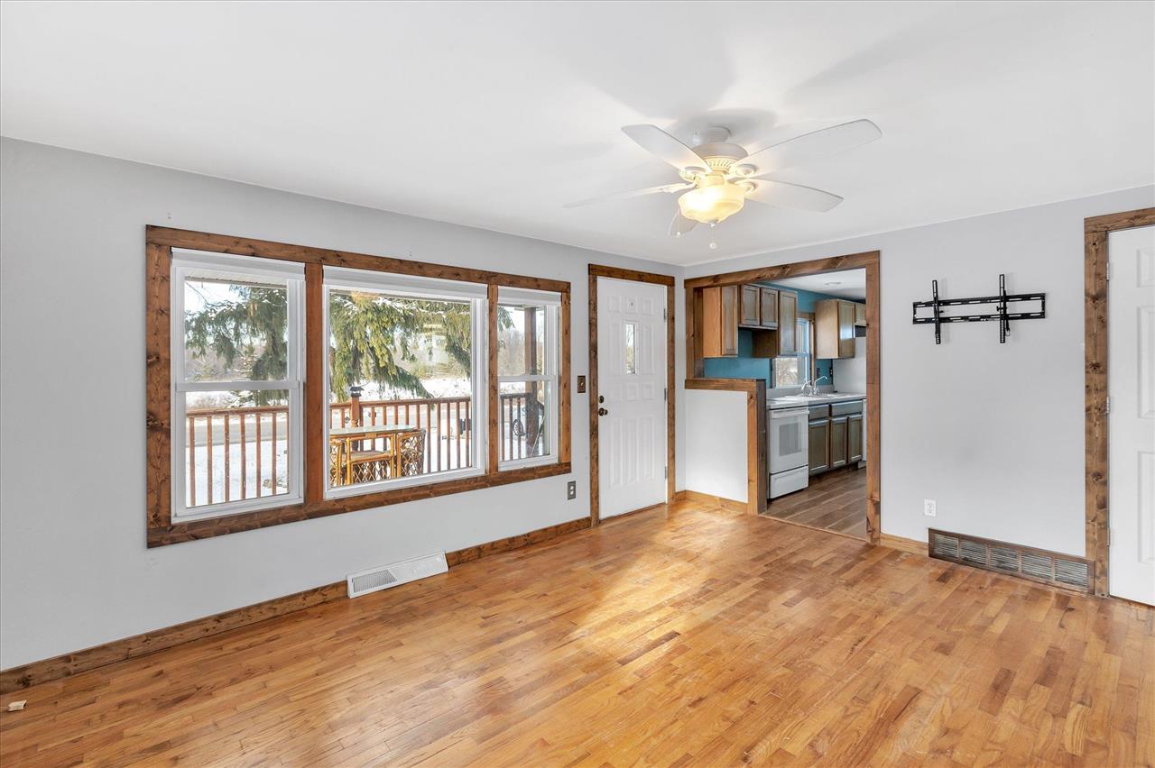 4468 Lake Pleasant Road North Branch, MI 48461 - Photo 9 of 51