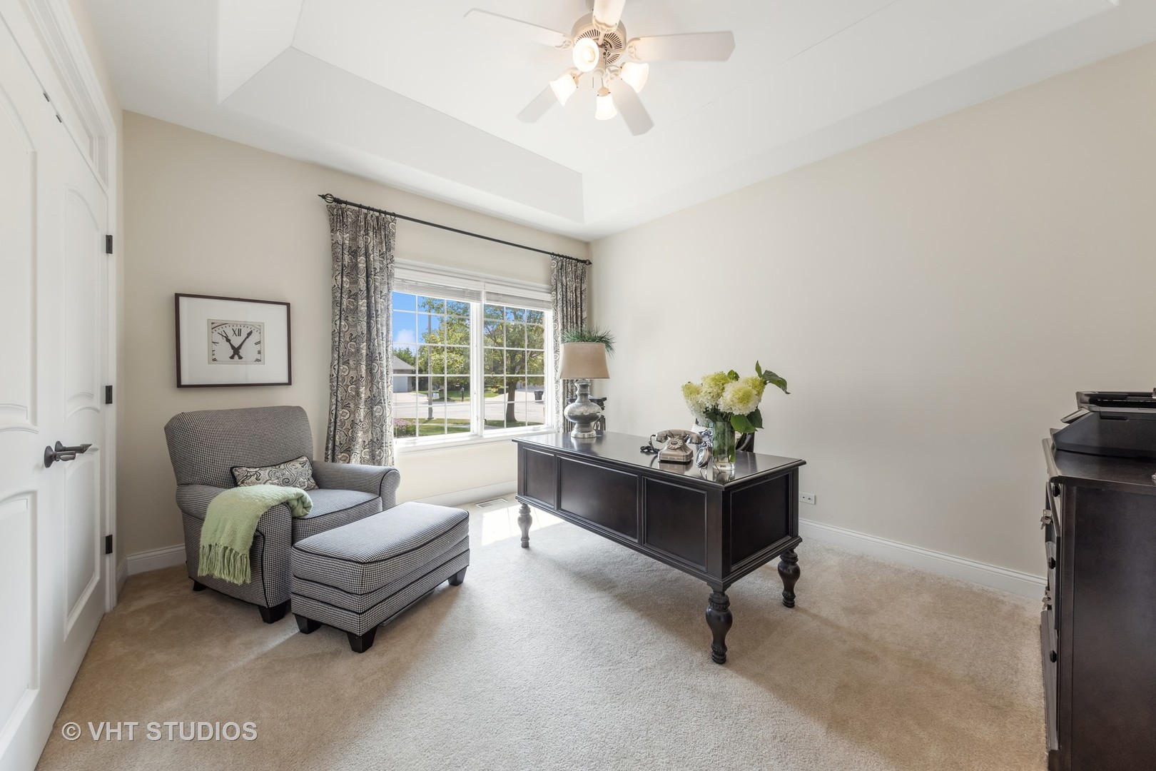 16736 Julie Ann Lane Orland Park, IL 60467 - Photo 23 of 36 a living room with furniture and a window