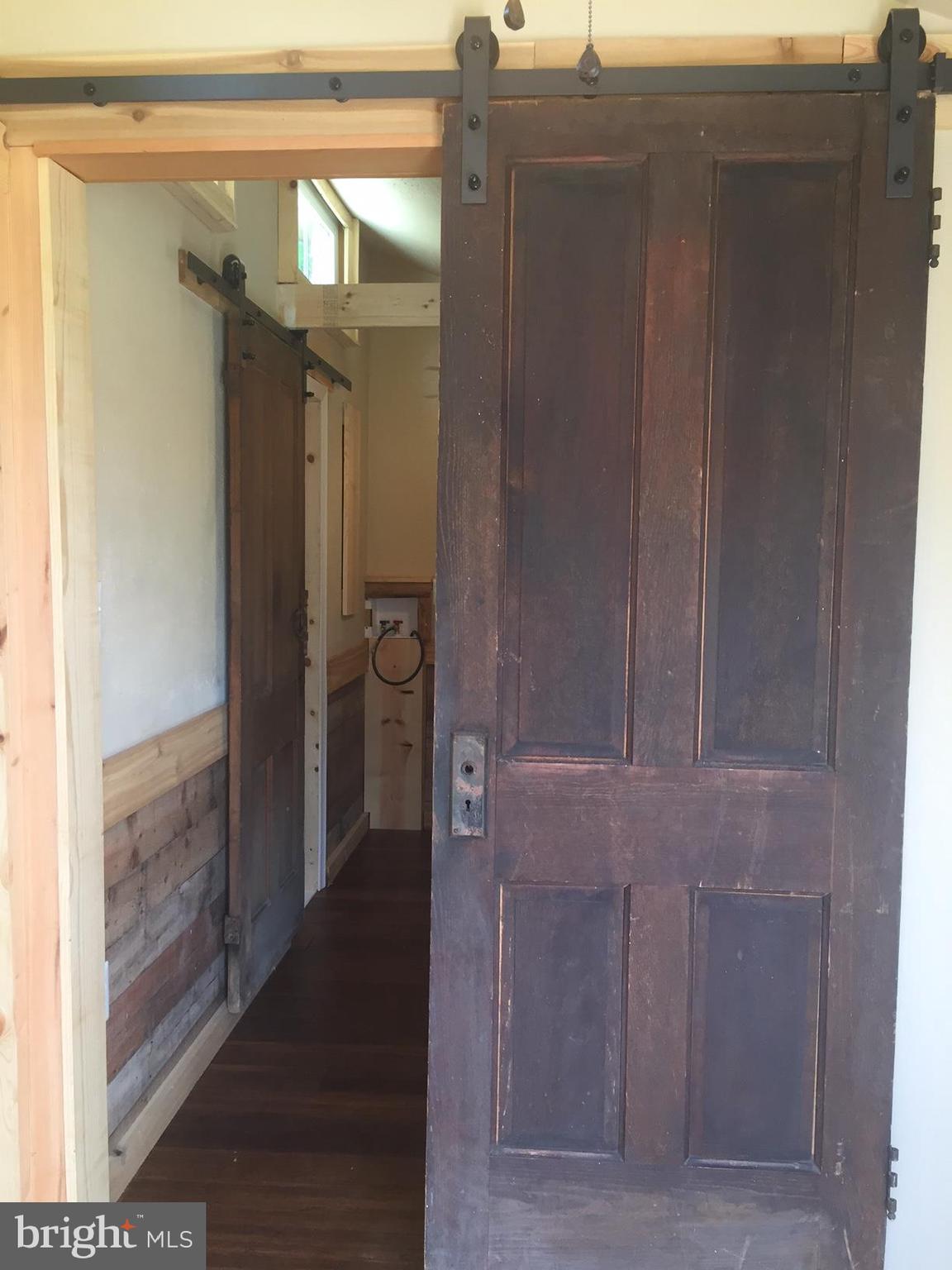 4609 B Dumfries Road Catlett, VA 20119 - Photo 11 of 16 a view of a hallway