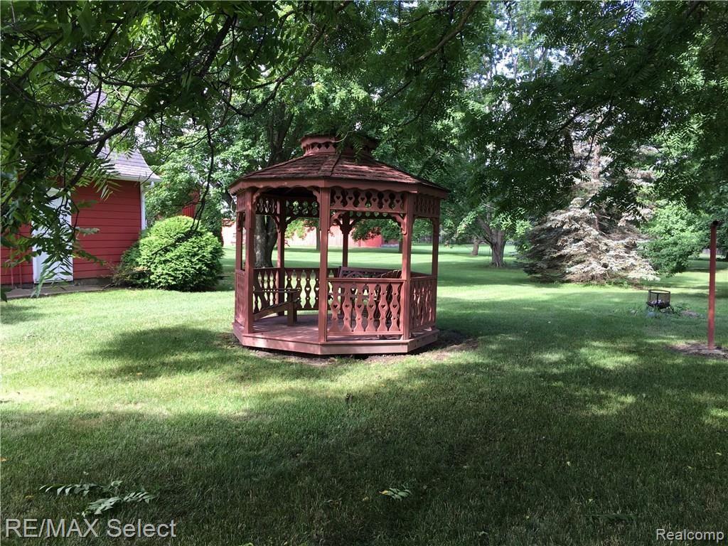 5348 South Genesee Road Grand Blanc, MI 48439 - Photo 4 of 37 001.JPG