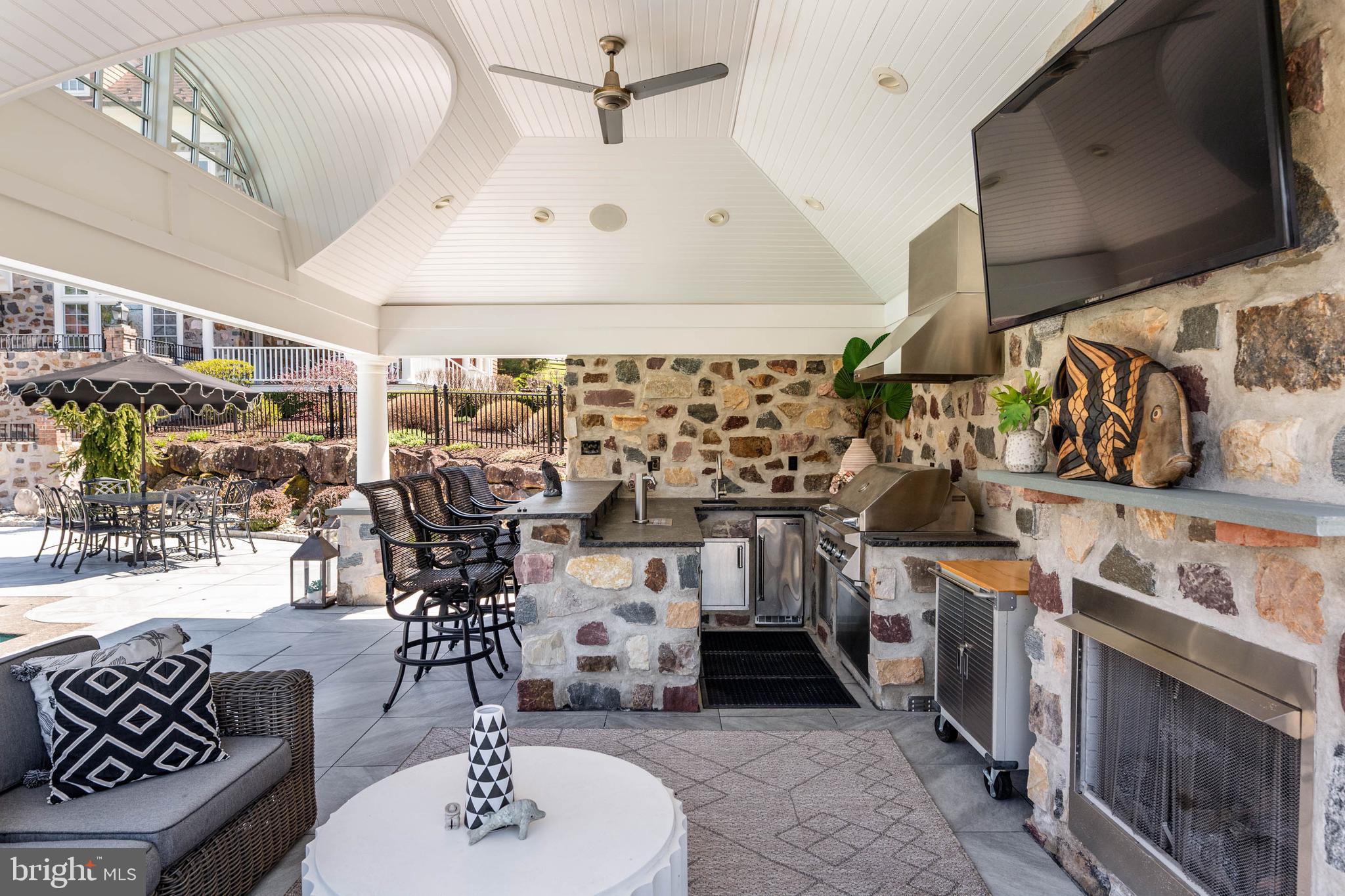 1075 South Leopard Road Berwyn, PA 19312 - Photo 102 of 111 Cabana