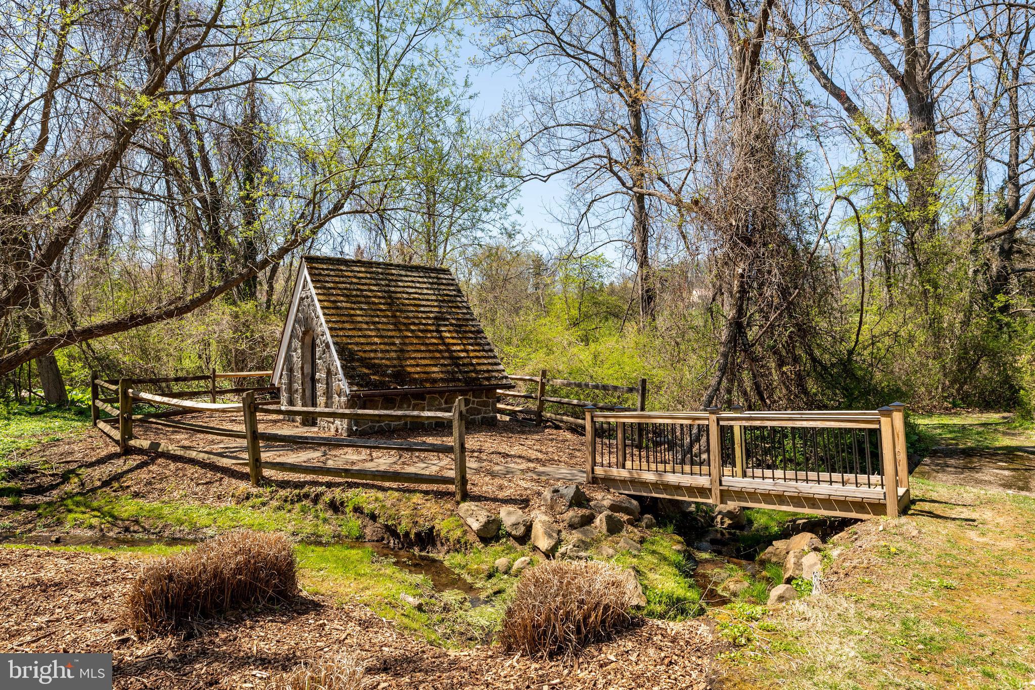 1075 South Leopard Road Berwyn, PA 19312 - Photo 105 of 111 Arched bridge