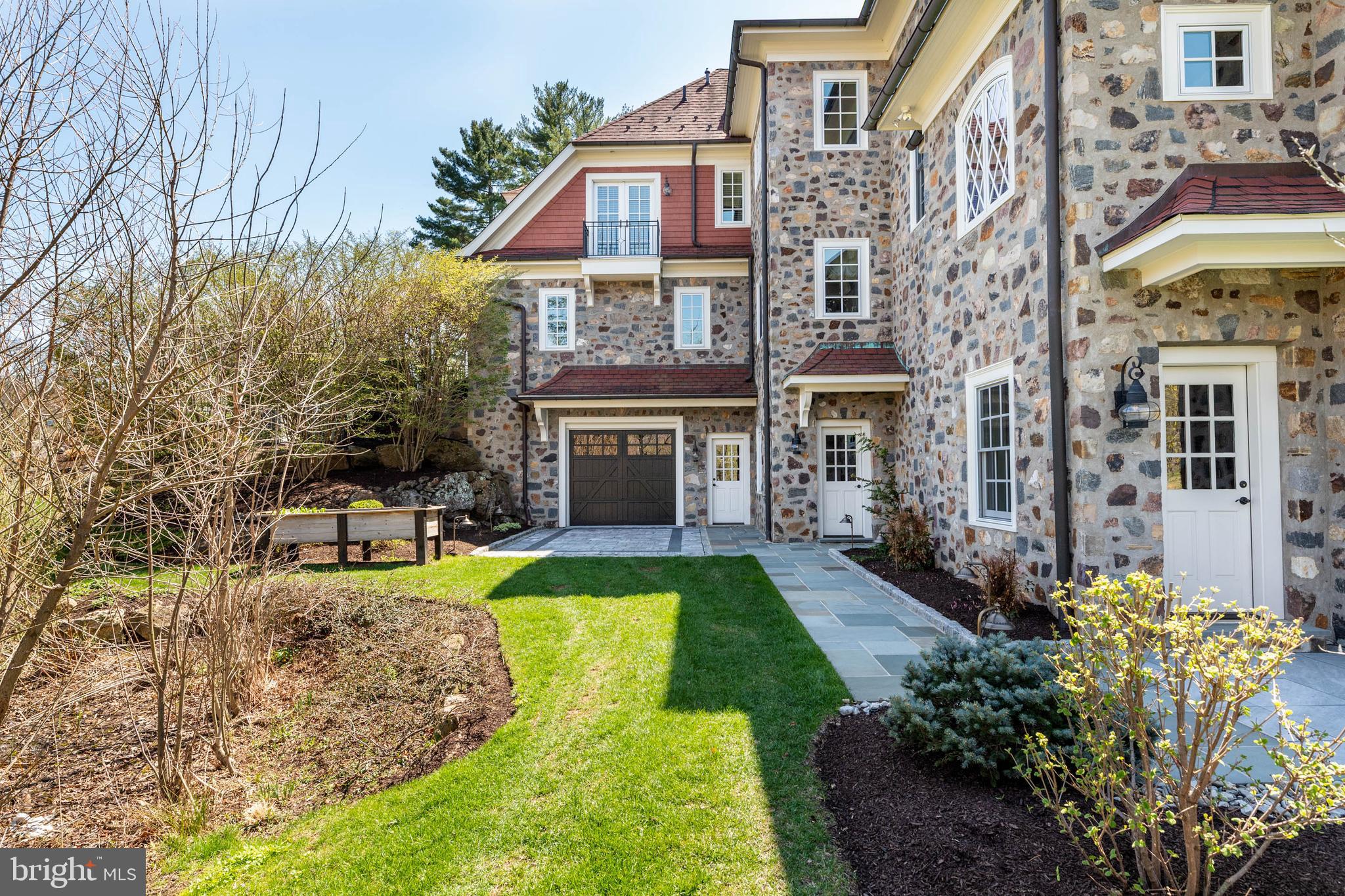 1075 South Leopard Road Berwyn, PA 19312 - Photo 110 of 111 Access to workshop