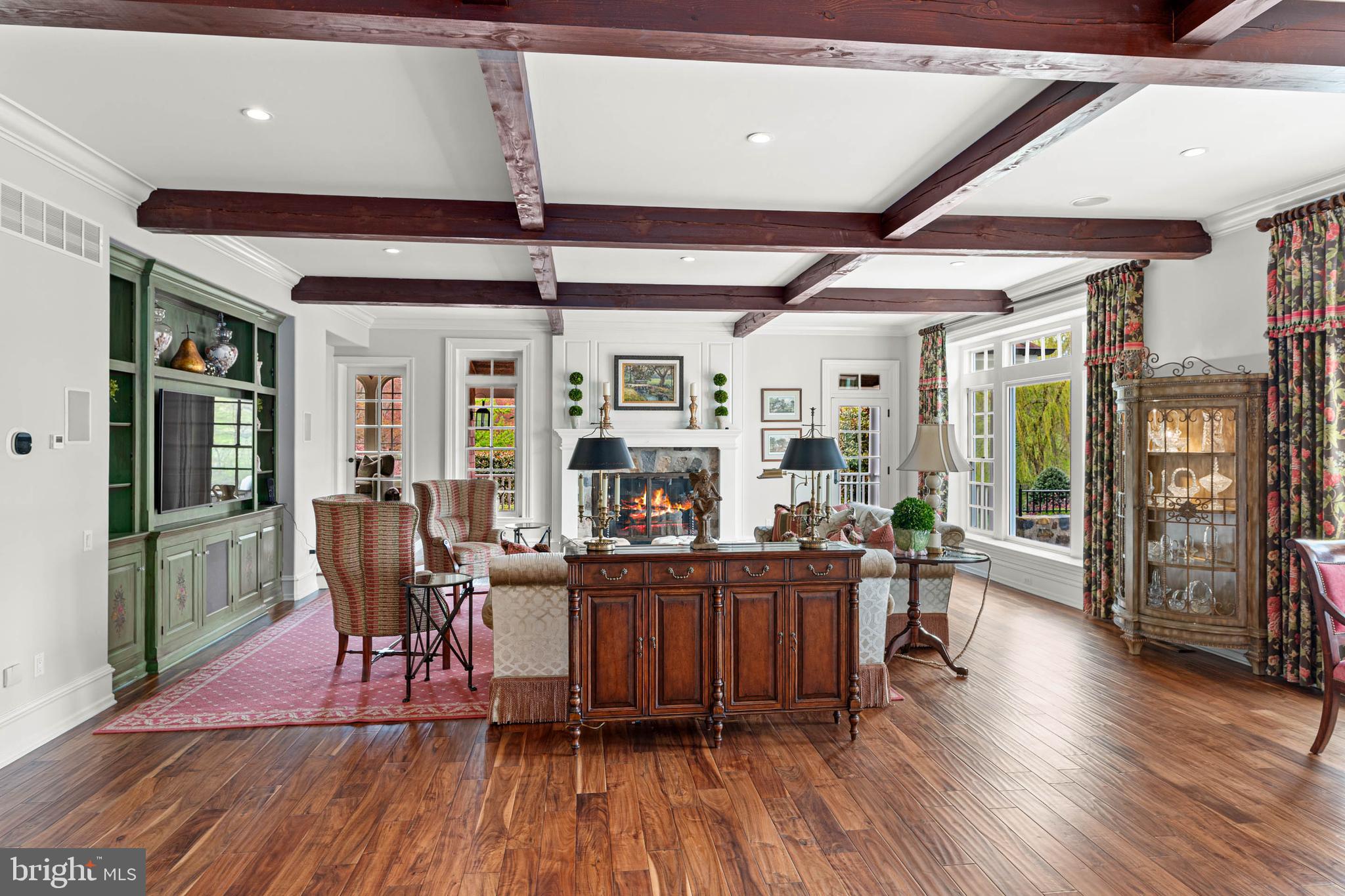 1075 South Leopard Road Berwyn, PA 19312 - Photo 21 of 111 Living room