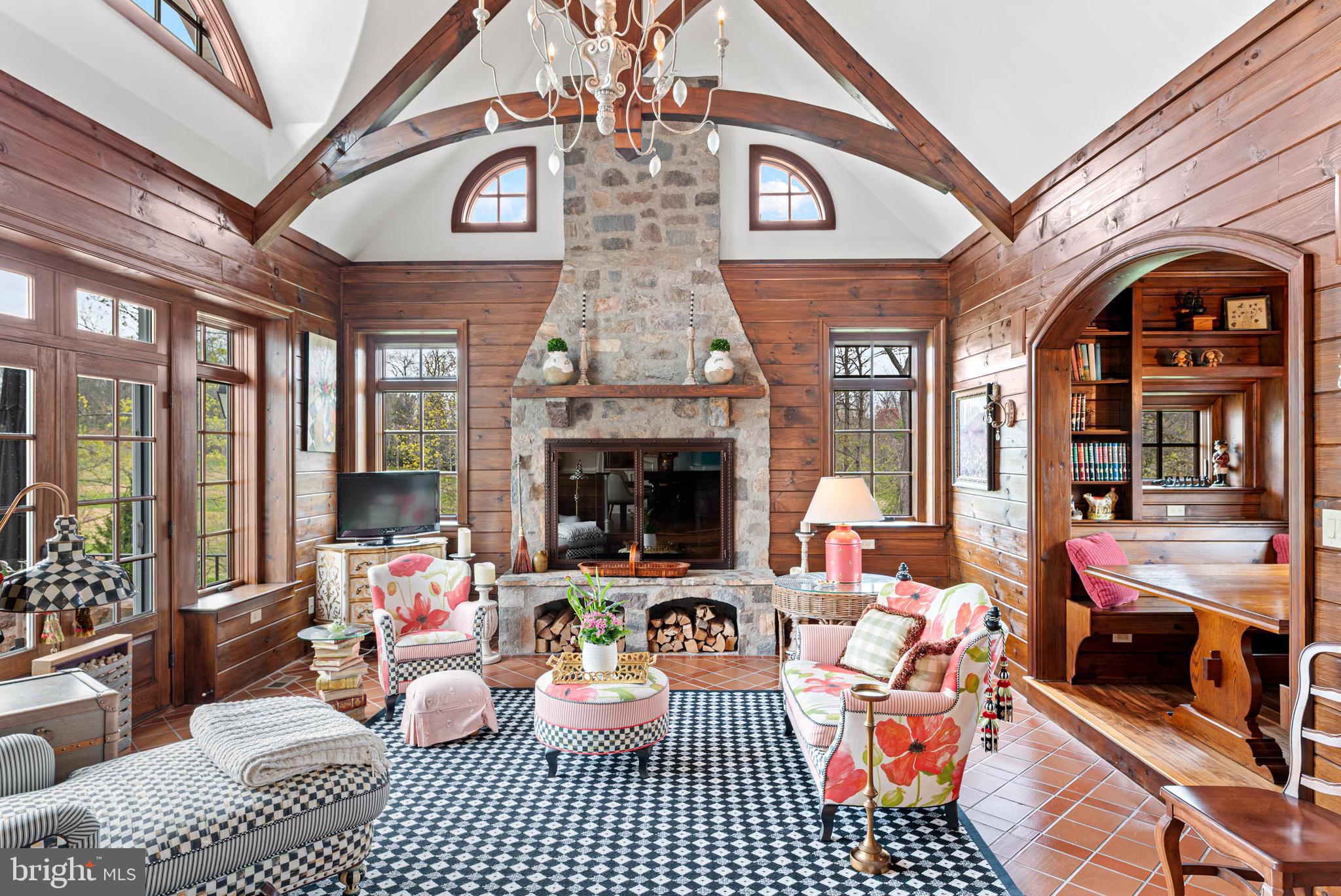 1075 South Leopard Road Berwyn, PA 19312 - Photo 37 of 111 Family room