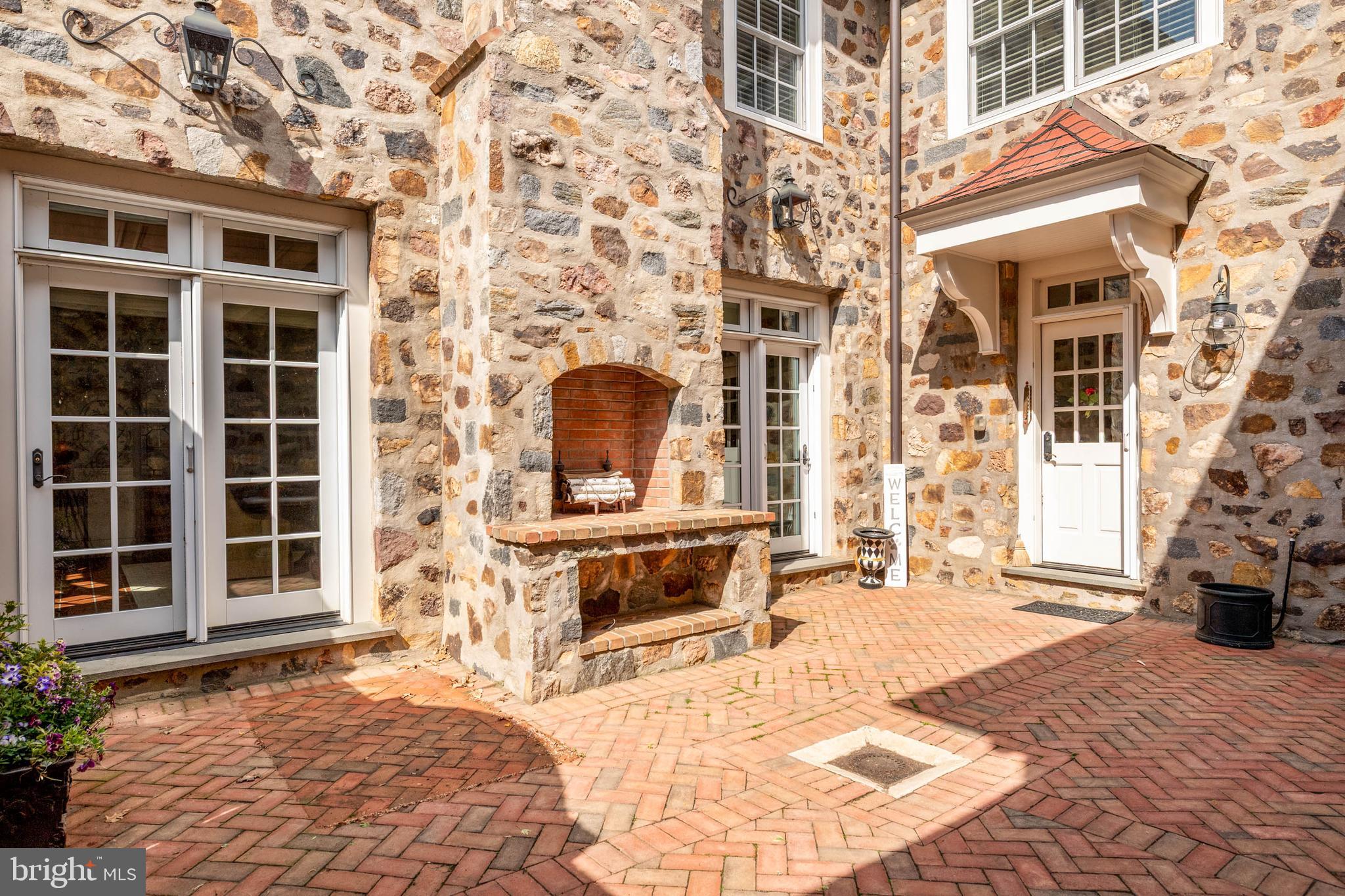 1075 South Leopard Road Berwyn, PA 19312 - Photo 44 of 111 Courtyard off Dining Room