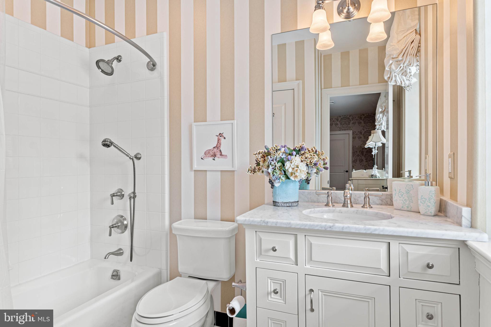 1075 South Leopard Road Berwyn, PA 19312 - Photo 80 of 111 Bath