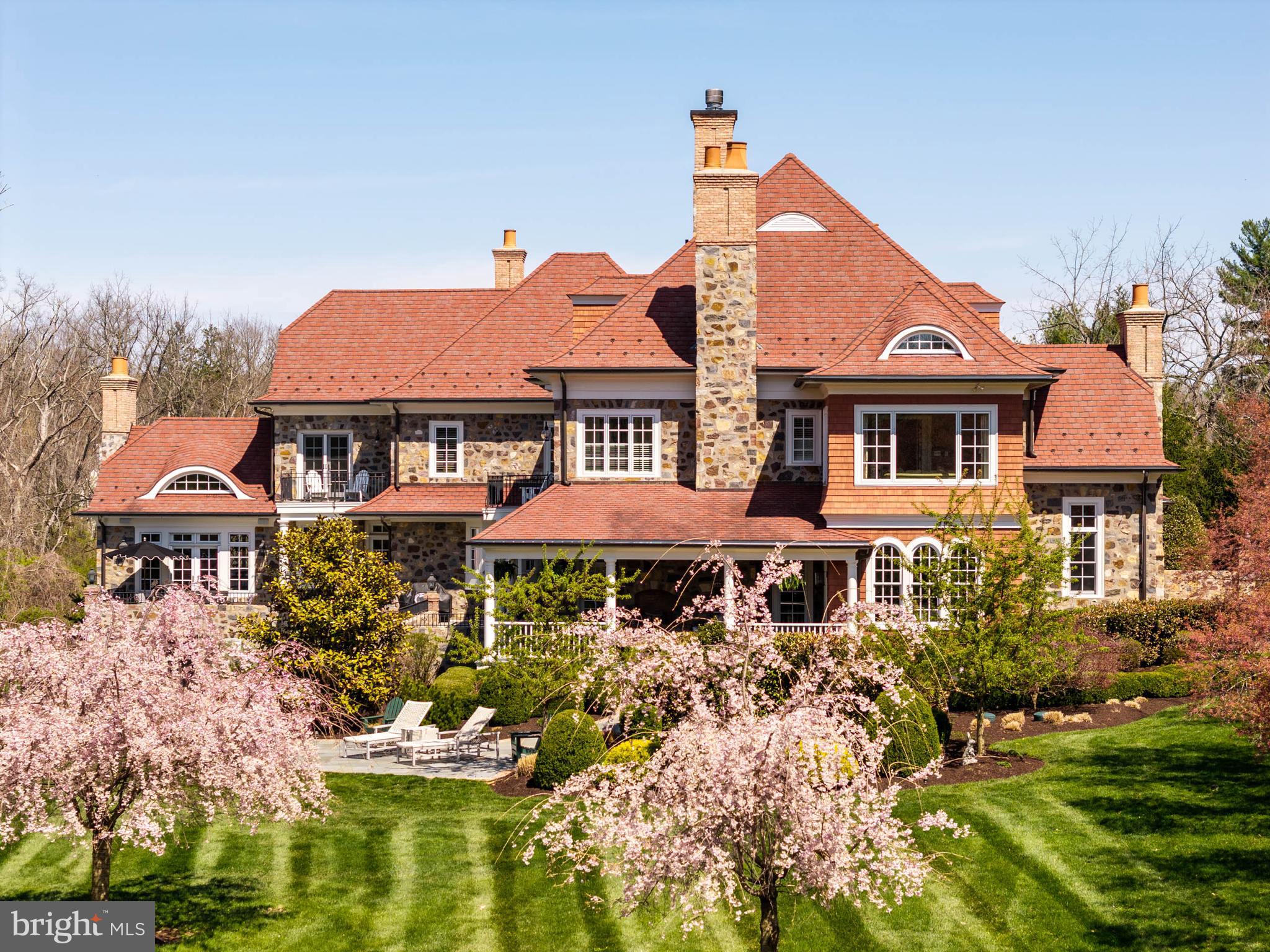 1075 South Leopard Road Berwyn, PA 19312 - Photo 8 of 111 Side exterior