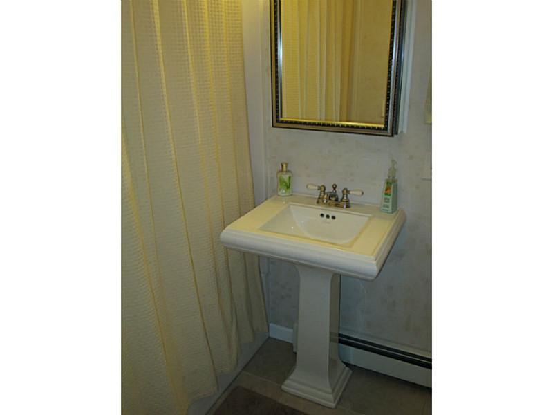 27 Gilbert Street Orono, ME 04473 - Photo 12 of 20 Bathroom.