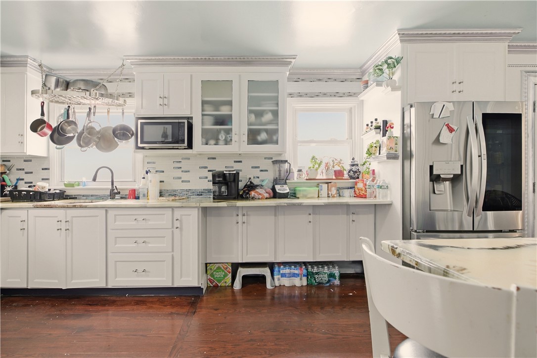 11 Roy Avenue Middletown, RI 02842 - Photo 11 of 24