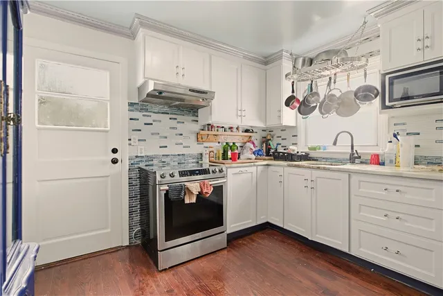 $549,000 | 11 Roy Avenue, Middletown, RI 02842