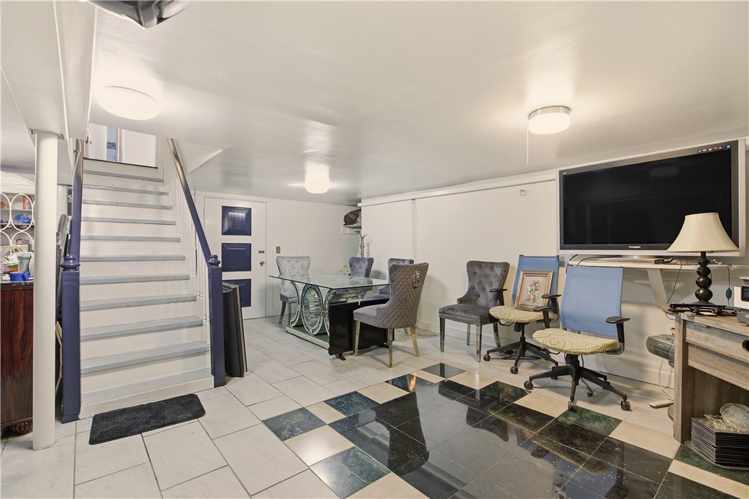 11 Roy Avenue Middletown, RI 02842 - Photo 20 of 24