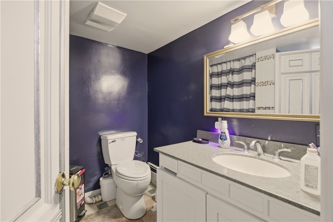 11 Roy Avenue Middletown, RI 02842 - Photo 22 of 24