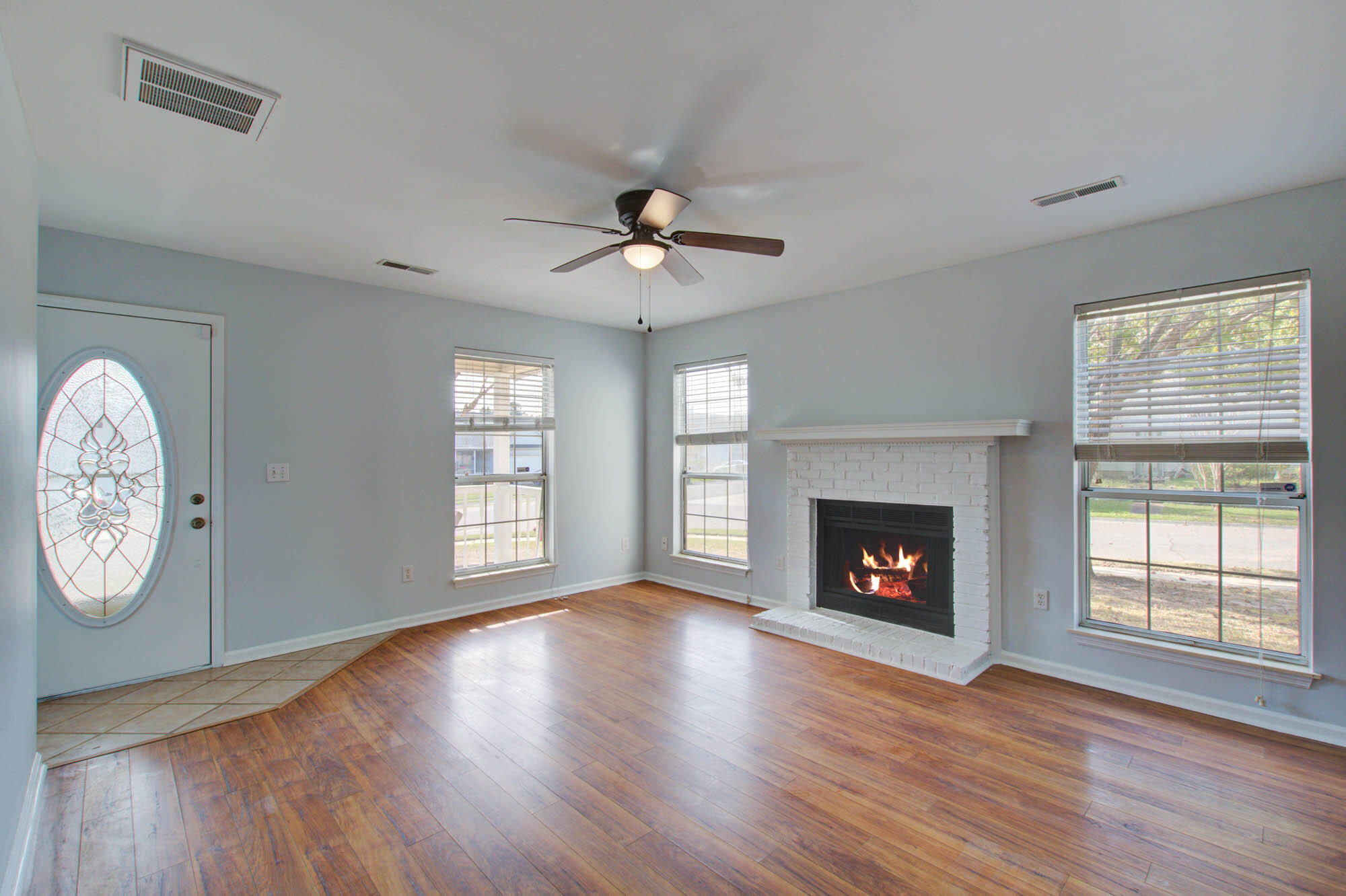 108 Alcester Road Goose Creek, SC 29445 - Photo 4 of 31 Living room